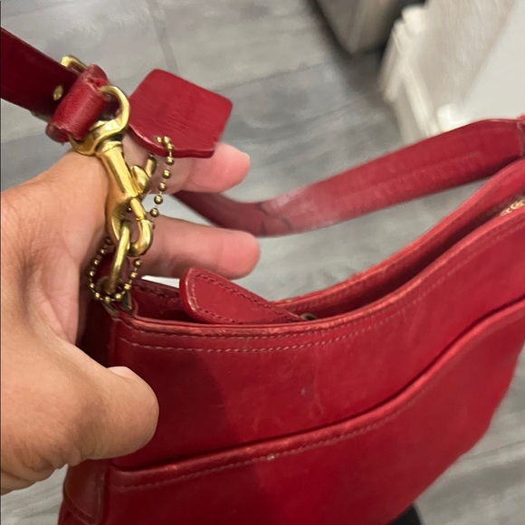 Chic Burgundy Leather Shoulder Bag - Picture 9 of 14